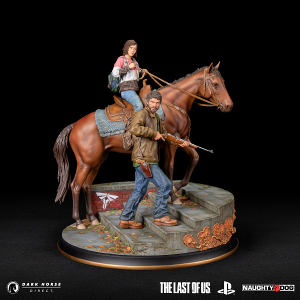 Joel and Ellie from Naughty Dog's The Last of Us in the form of a statue by Dark Horse