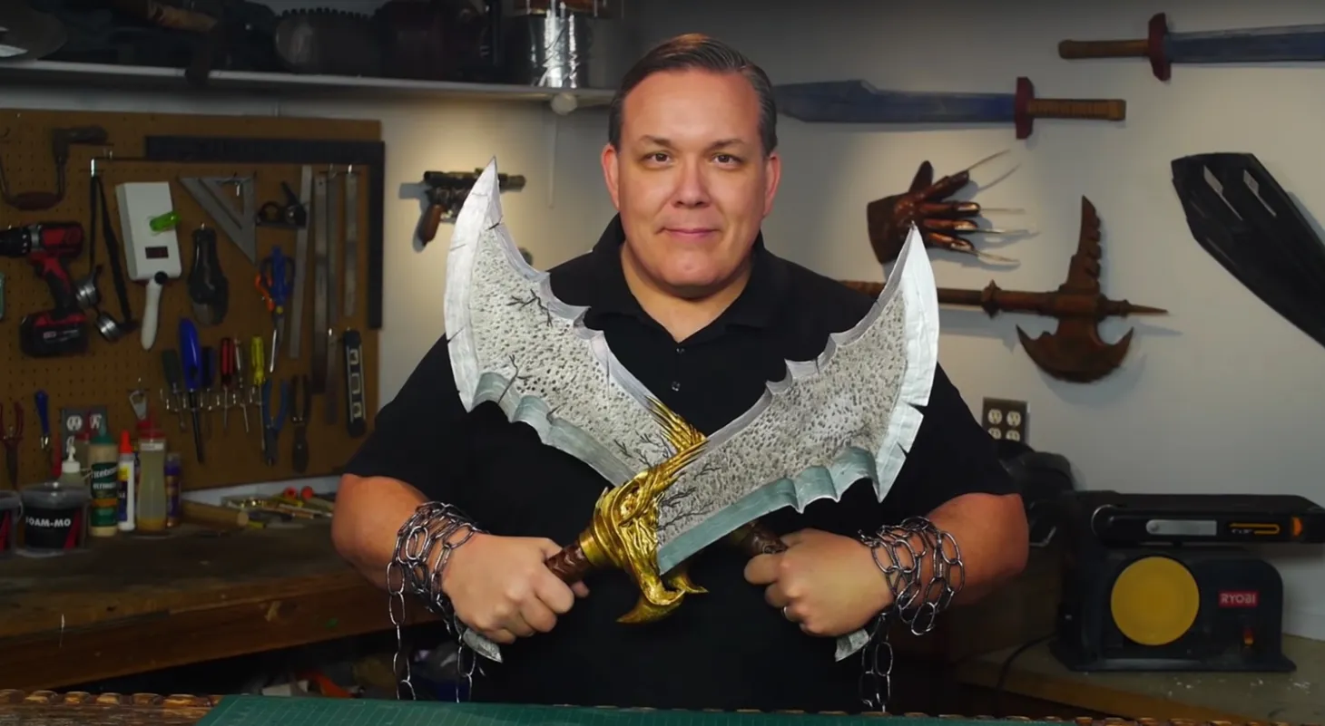 YouTuber Creates Amazing Replicas Of Kratos' Blades Of Chaos