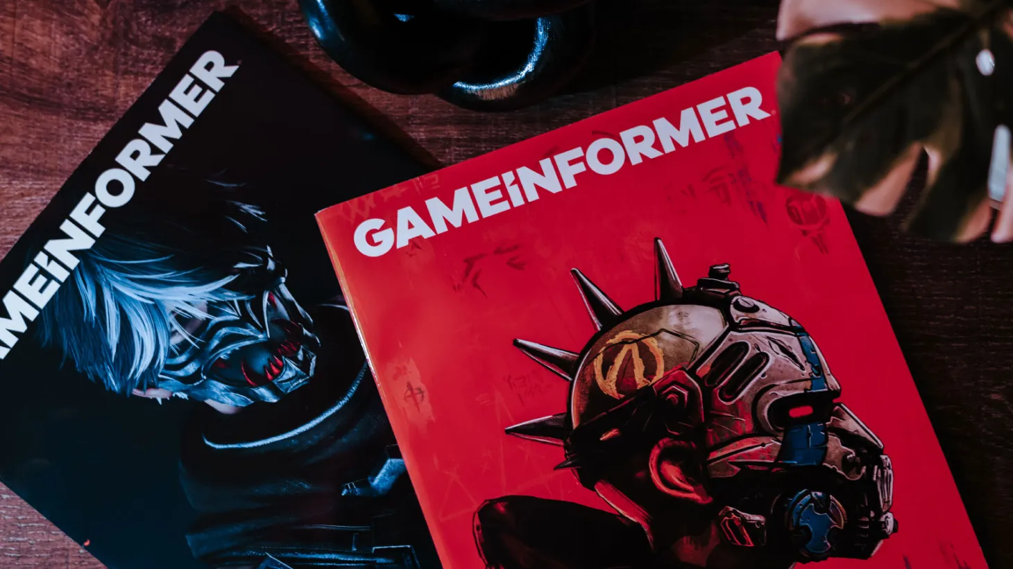 Magazine glamour shots of Issue 370 and 371